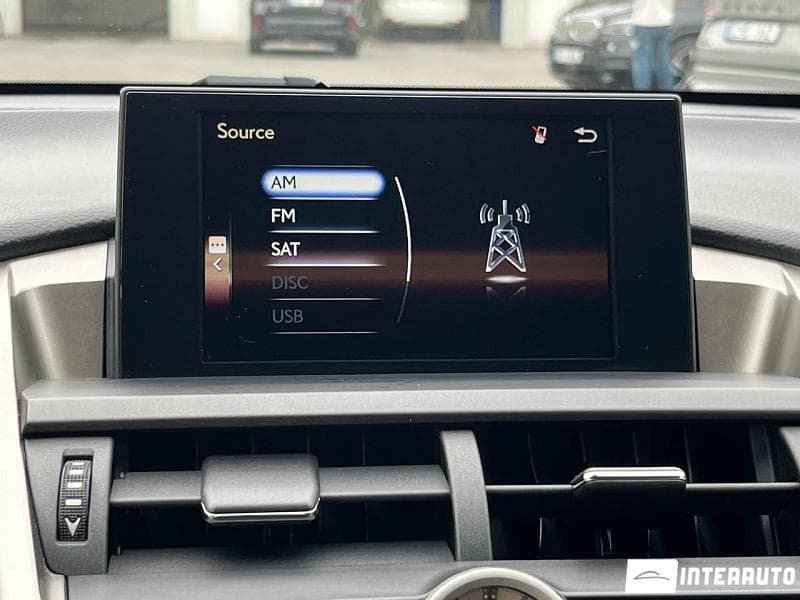 2017 Lexus NX 200T — Miniatură 10