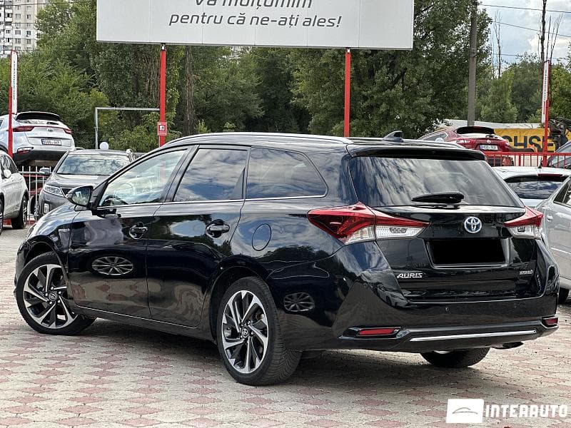 2018 Toyota Auris — Miniatură 3