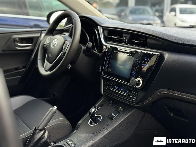 2018 Toyota Auris — Miniatură 16
