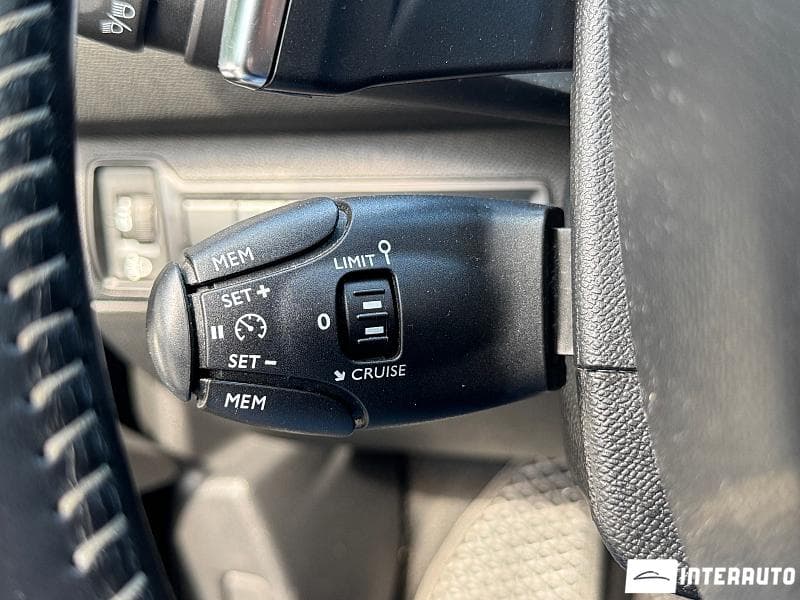 2019 Peugeot 308 — Miniatură 9