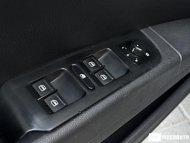 2014 Skoda Superb — Miniatură 5