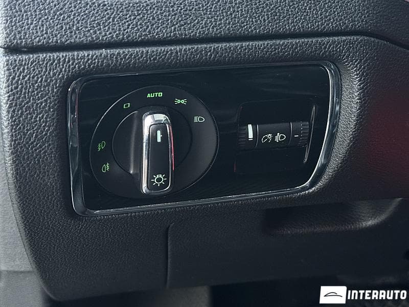 2014 Skoda Superb — Miniatură 8