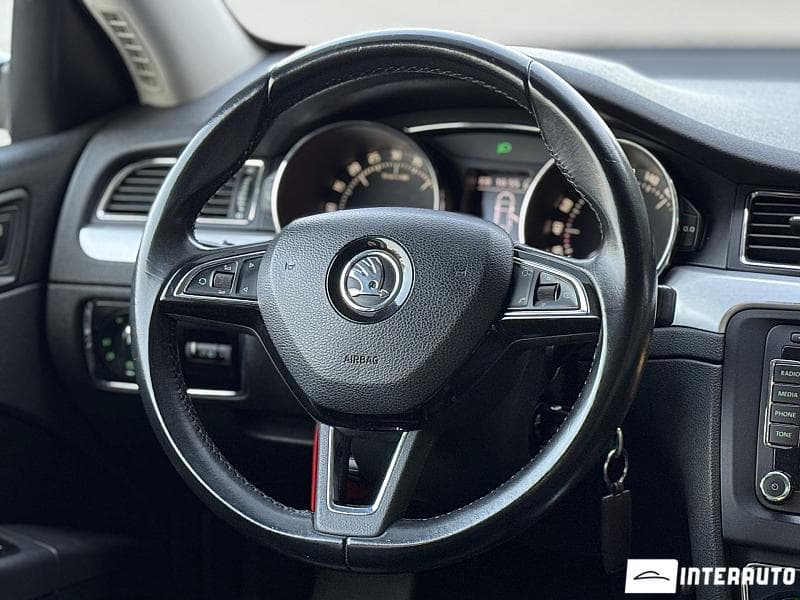 2014 Skoda Superb — Miniatură 9