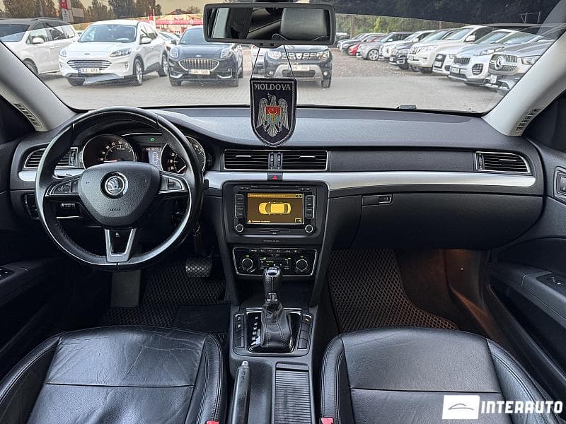 2014 Skoda Superb — Miniatură 11