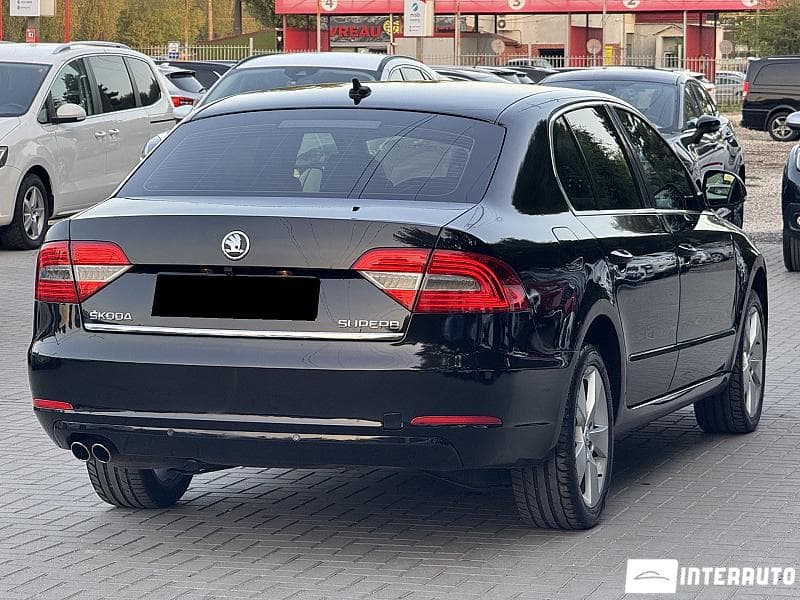 2014 Skoda Superb — Miniatură 2