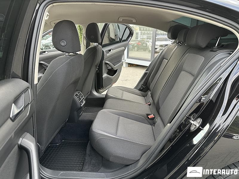 2017 Volkswagen Passat — Miniatură 12