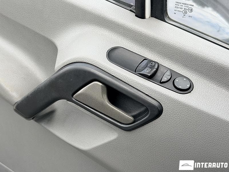 2015 Mercedes Sprinter — Miniatură 11