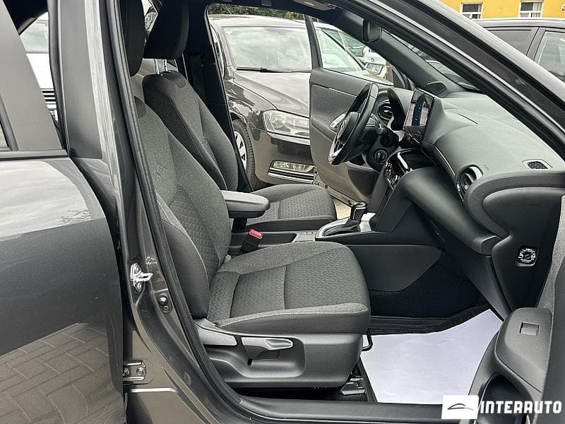 2022 Toyota Yaris Cross — Miniatură 15