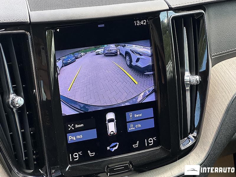 2020 Volvo XC 60 — Miniatură 10