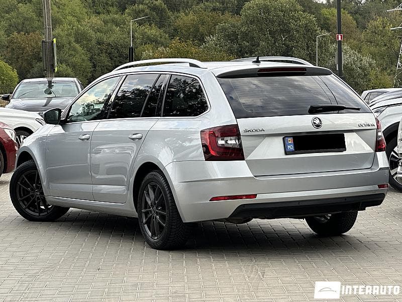 2020 Skoda Octavia — Miniatură 4