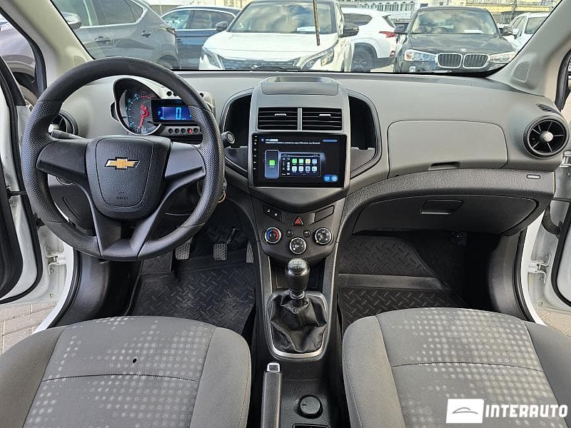 2015 Chevrolet Aveo — Miniatură 6