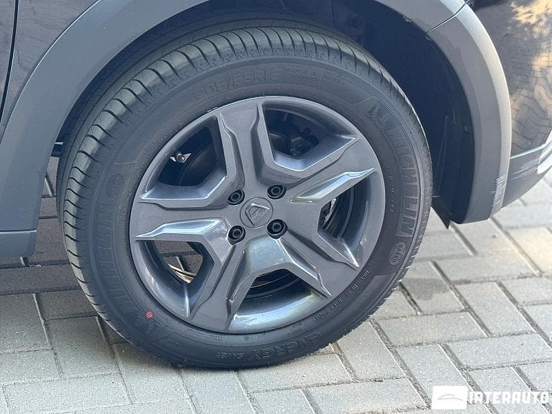 2017 Dacia Sandero Stepway — Miniatură 5