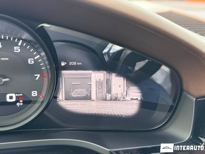 2018 Porsche Cayenne — Miniatură 11