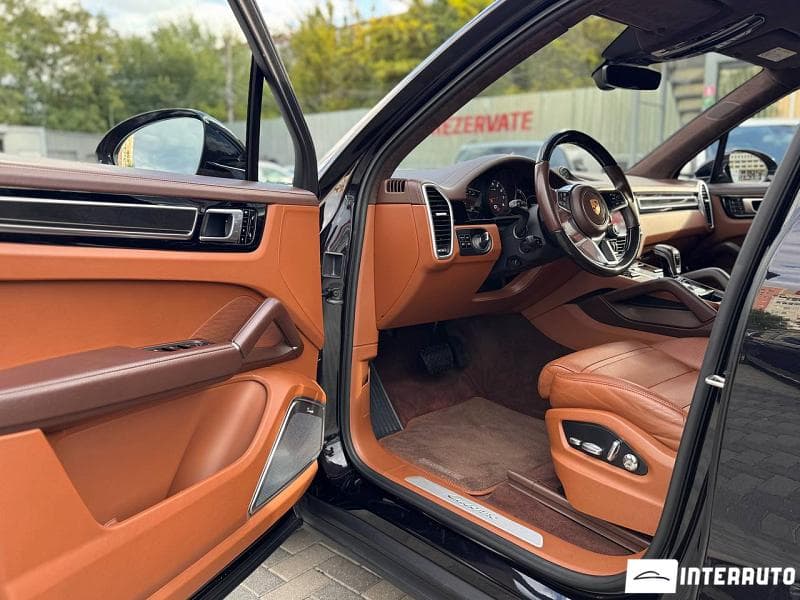 2018 Porsche Cayenne — Miniatură 6