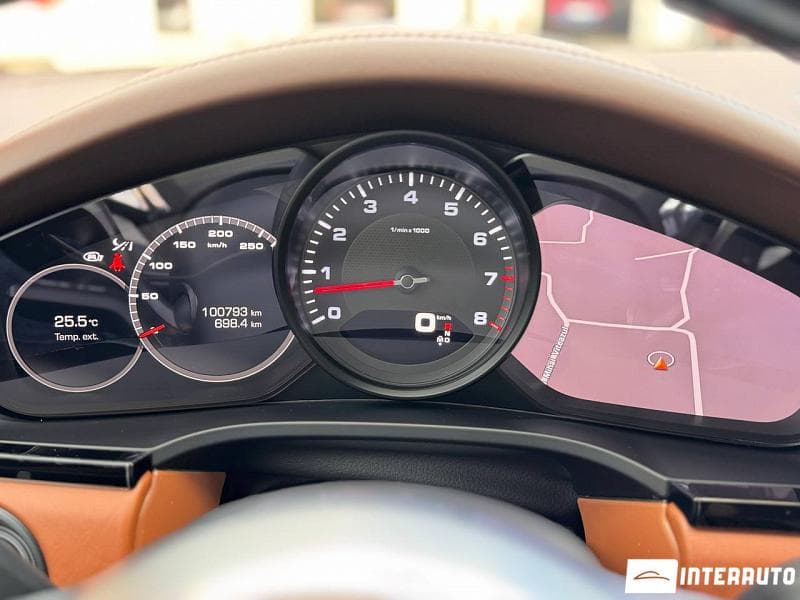2018 Porsche Cayenne — Miniatură 10