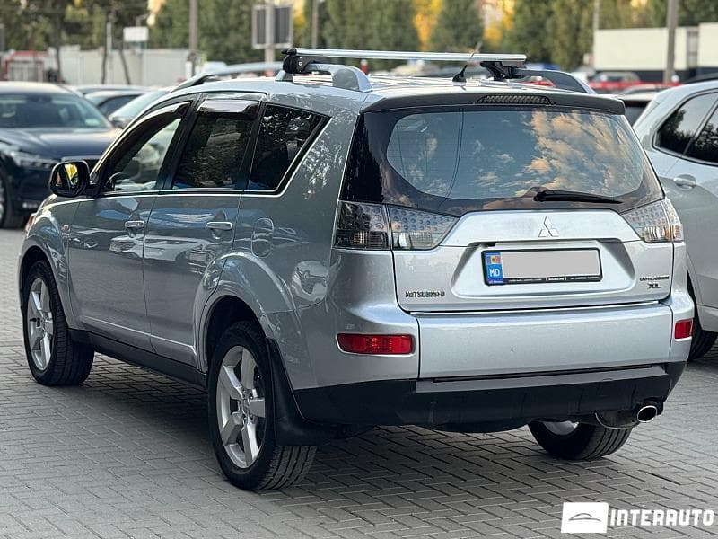 2008 Mitsubishi Outlander — Miniatură 4