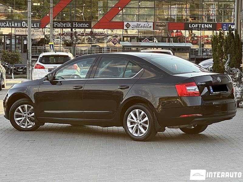 2017 Skoda Octavia — Miniatură 4