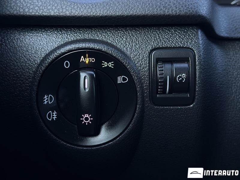 2010 Volkswagen Tiguan — Miniatură 9