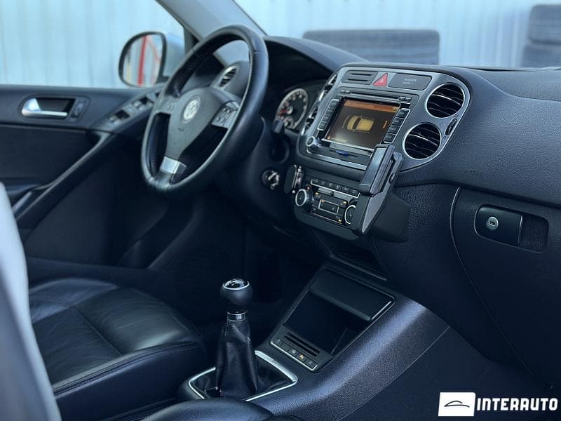 2010 Volkswagen Tiguan — Miniatură 19