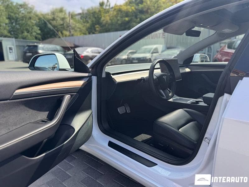 2021 Tesla Model 3 — Miniatură 6