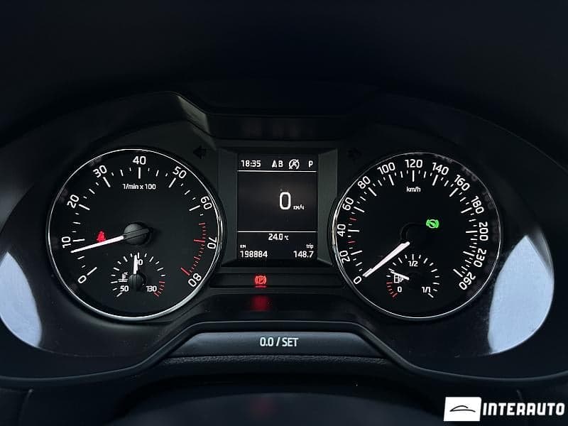 2016 Skoda Octavia — Miniatură 8