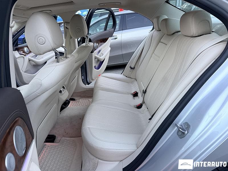 2016 Mercedes E 300 — Miniatură 16