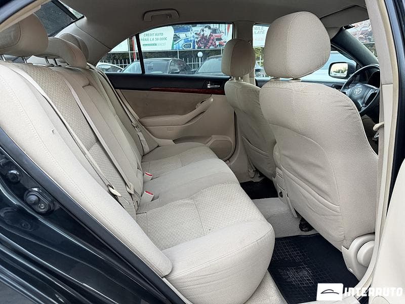 2004 Toyota Avensis — Miniatură 16