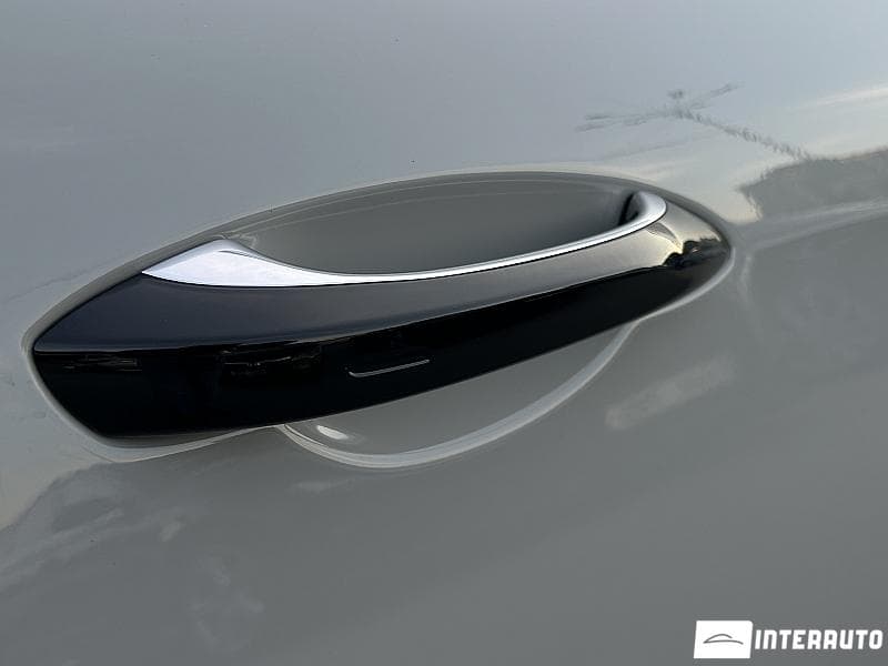 2022 Porsche Panamera 4 — Miniatură 5