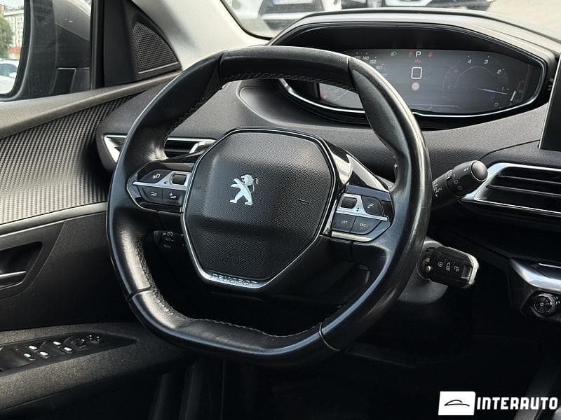 2018 Peugeot 5008 — Miniatură 8