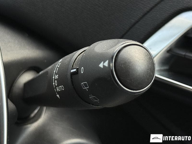 2018 Peugeot 5008 — Miniatură 10