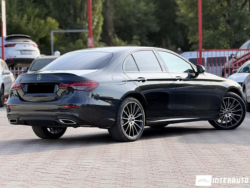 2020 Mercedes E 300e — Miniatură 2