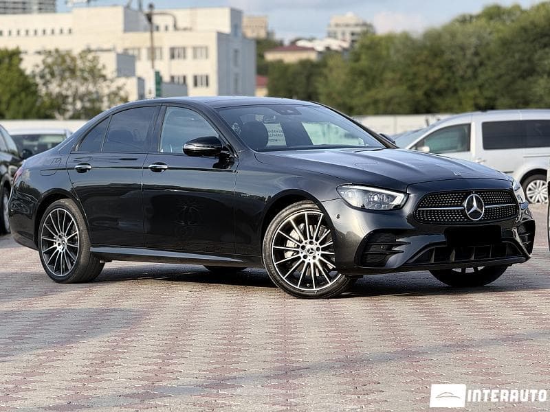 2020 Mercedes E 300e — Miniatură 4