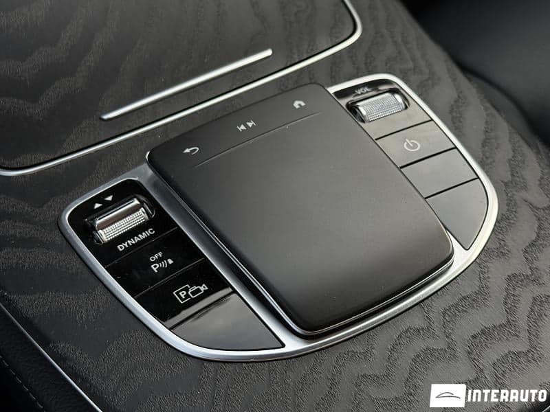 2020 Mercedes E 300e — Miniatură 18