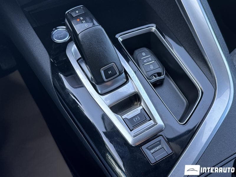 2018 Peugeot 5008 — Miniatură 11