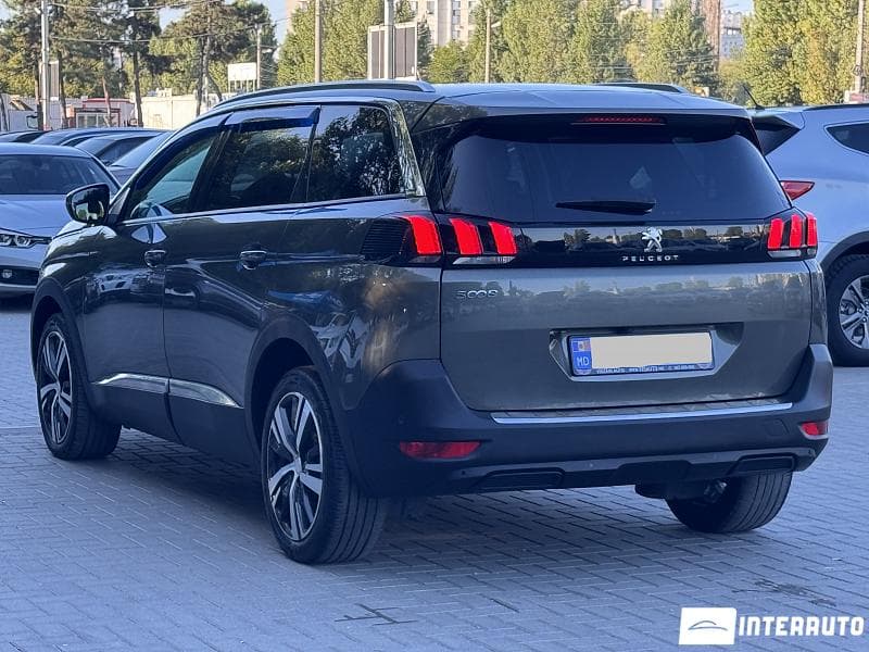 2018 Peugeot 5008 — Miniatură 4