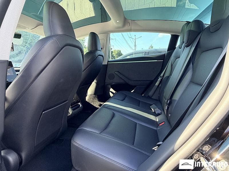 2023 Tesla Model 3 — Miniatură 18