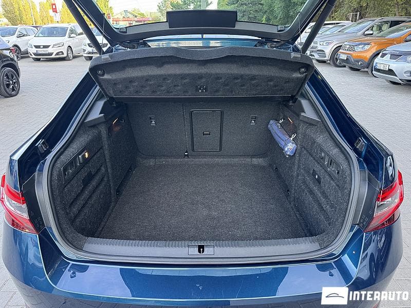 2019 Skoda Superb — Miniatură 24