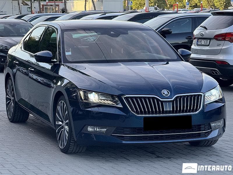 2019 Skoda Superb — Miniatură 3