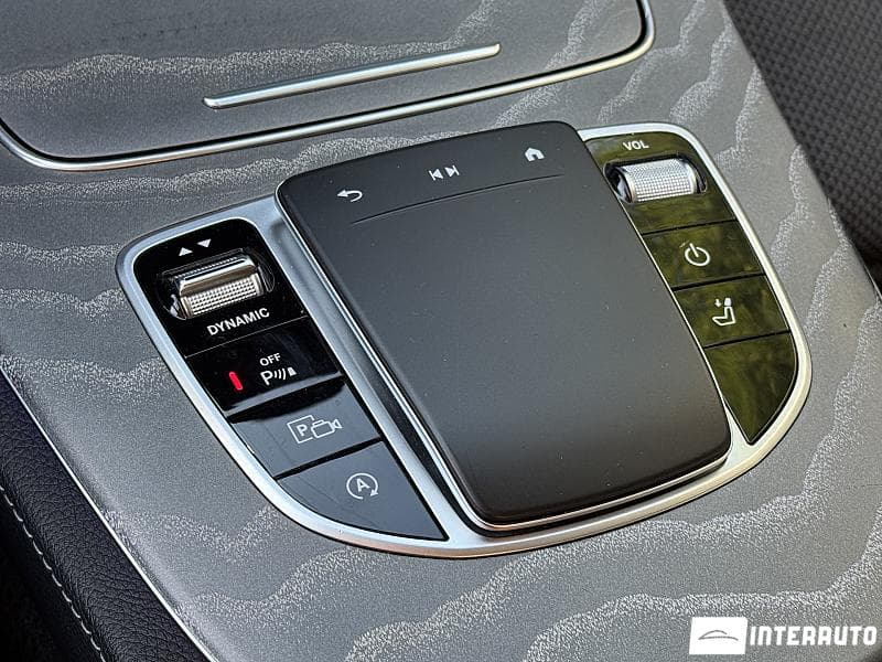 2020 Mercedes E 200 — Miniatură 17