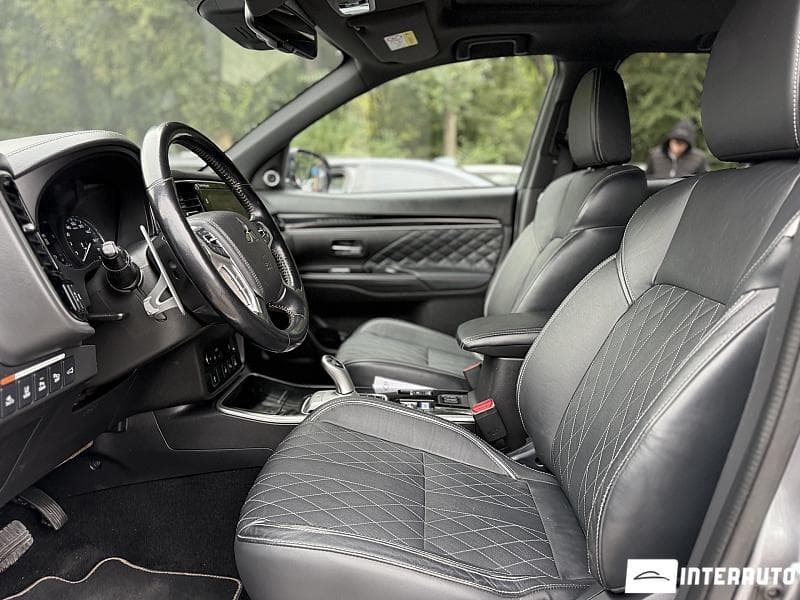 2018 Mitsubishi Outlander — Miniatură 8