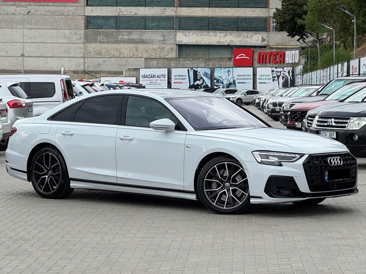 2022 Audi A8