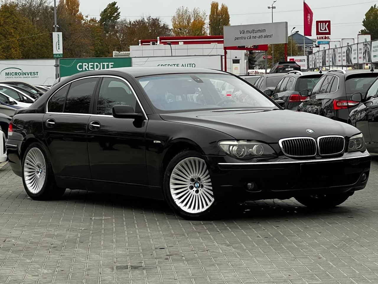 2005 BMW 745