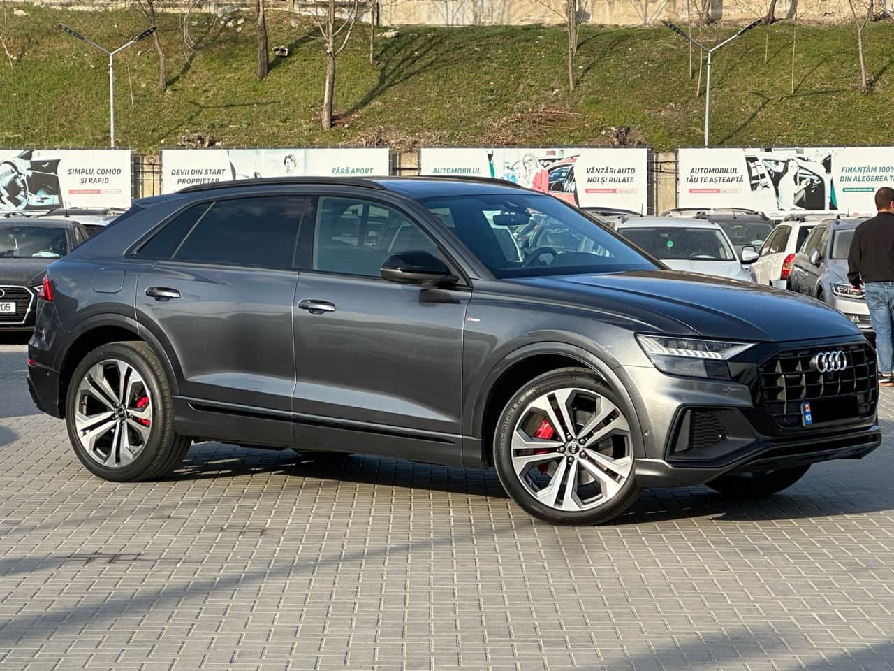 2023 Audi Q8