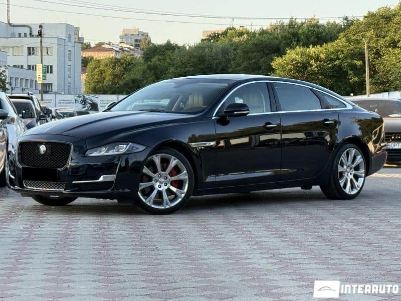 2016 Jaguar XJ