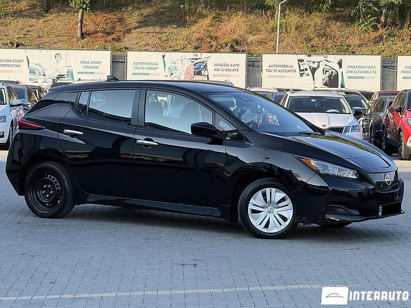 2025 Nissan Leaf